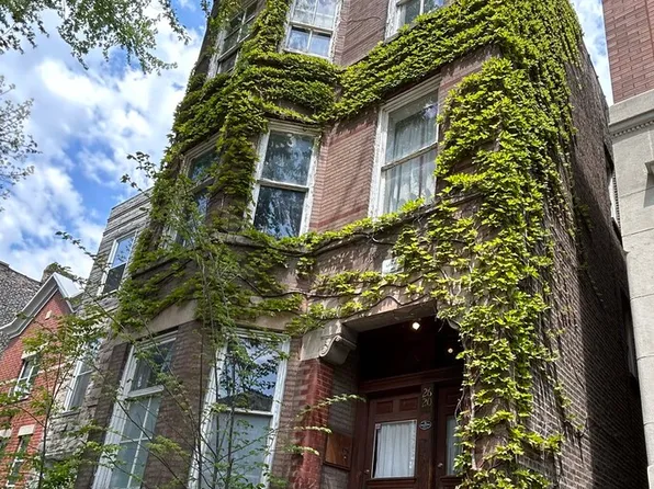 2620 W Evergreen Ave, Chicago, IL 60622