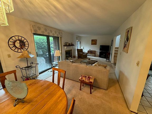 5th image of 3076 Lindenwood Dr #82