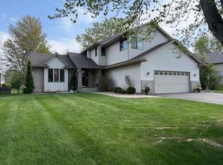 9828 Greenspruce Ave N, Brooklyn Park, MN 55443