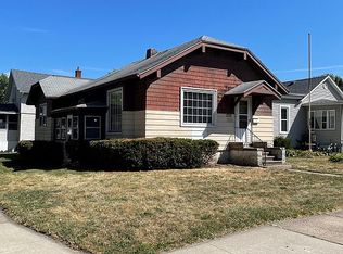 732 8th Ave S, Clinton, IA 52732