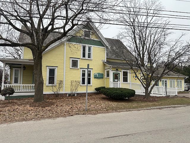 1st image of 20 Lincoln St