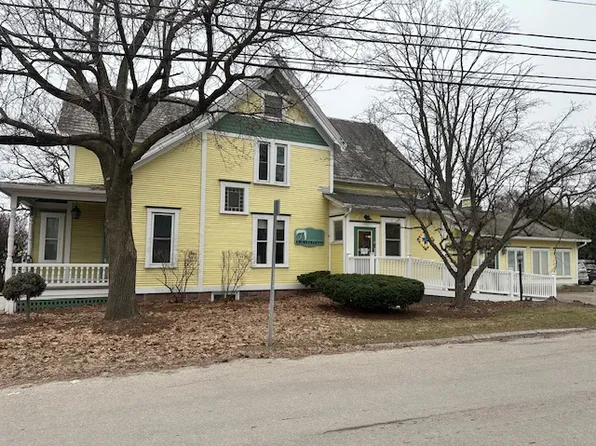 20 Lincoln St, Essex Junction, VT 05452