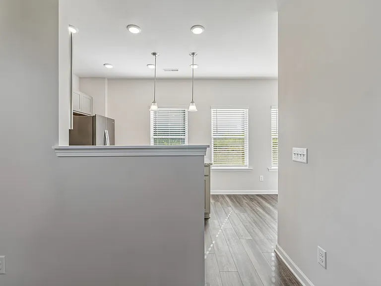 1017 Pinnacle Pkwy — Photo 7