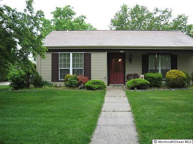 2nd image of 869 Liverpool Circle #A
