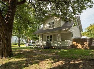 946 S Willow St, Ottawa, KS 66067