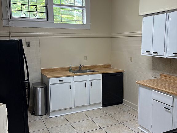 5th image of 7223 Freret St
