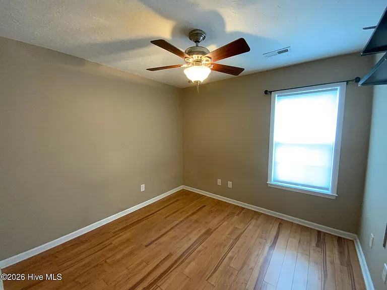 329 Rose Bud Ln — Photo 14