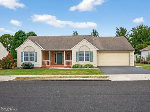 515 Blossom Trl, Mount Joy, PA 17552