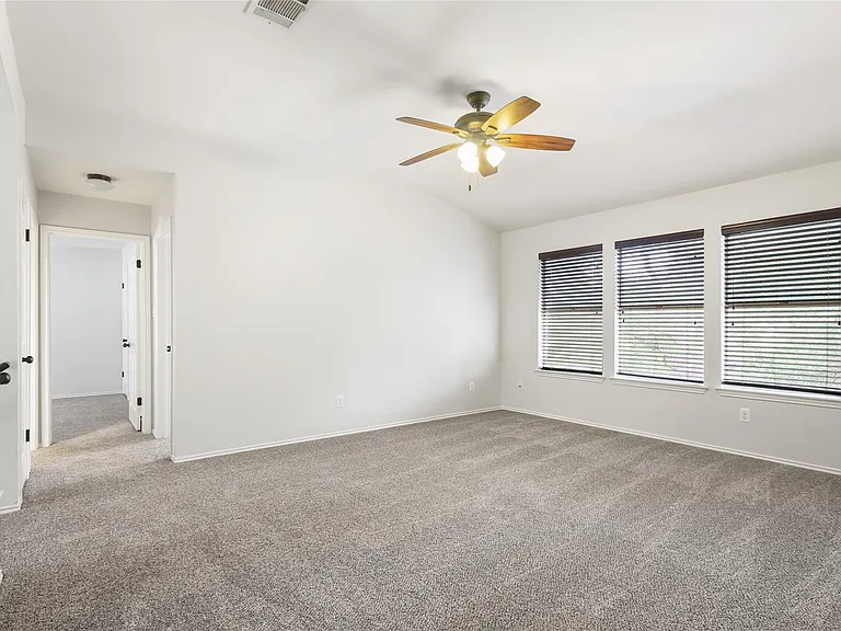 2604 Stenson Dr — Photo 19