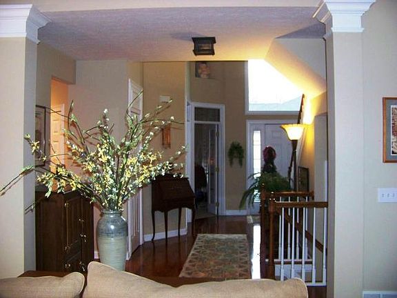 5th image of 4923 Stonehaven Dr