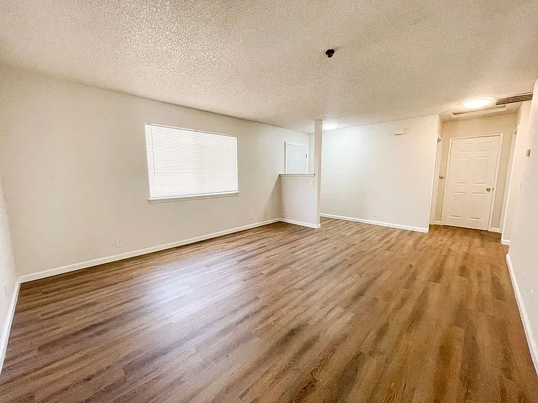 15740 Sueno Lane — Photo 3