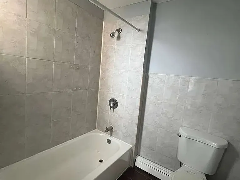 192-194 Hamilton Ave #5 — Photo 4
