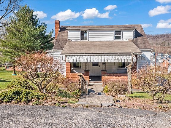 3rd image of 822 E Main St