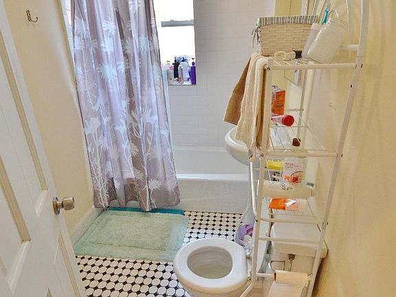 3rd image of 109 Peterborough St #26N