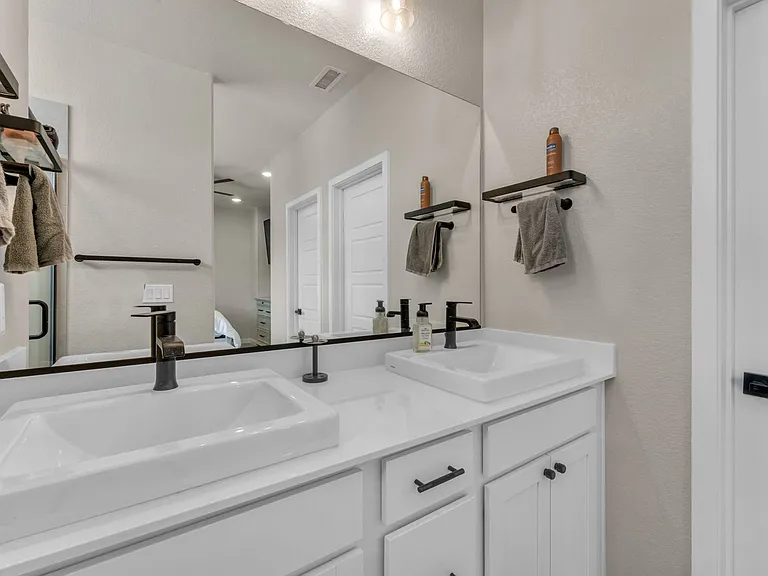 150 Rissone Ln #1 — Photo 27
