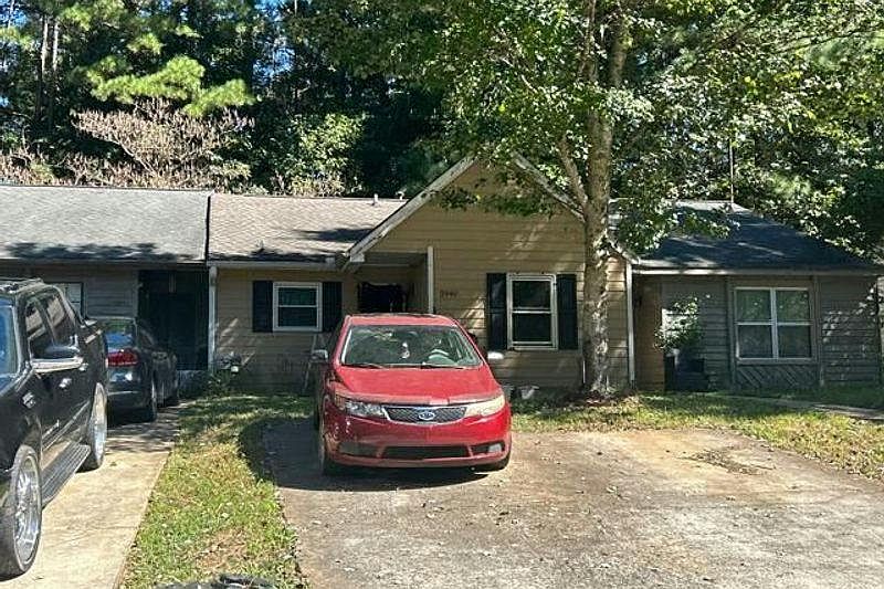 1st image of 3940 Henry Ct