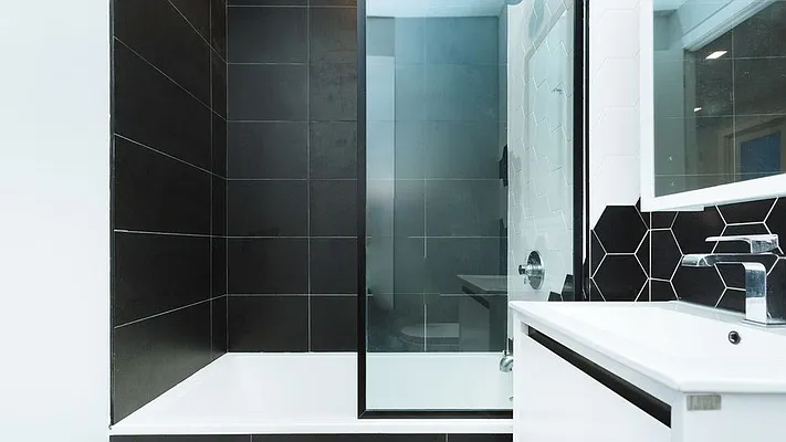 Rented by Nooklyn NYC LLC | media 18