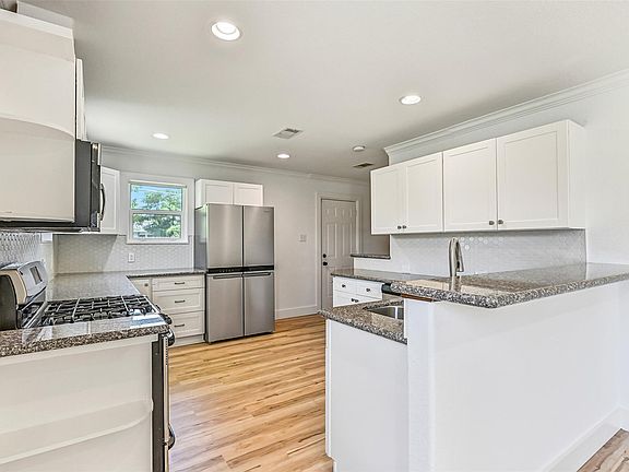 3rd image of 4924 Austin Drive
