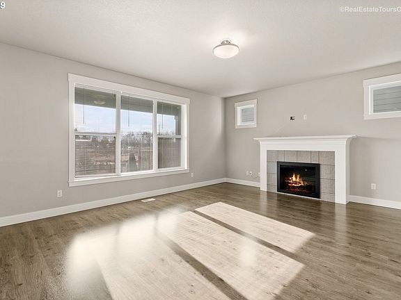 5th image of 32496 NW Wascoe St