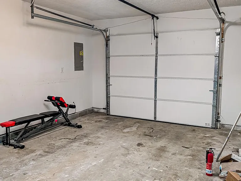 21530 Warwick Ct — Photo 44