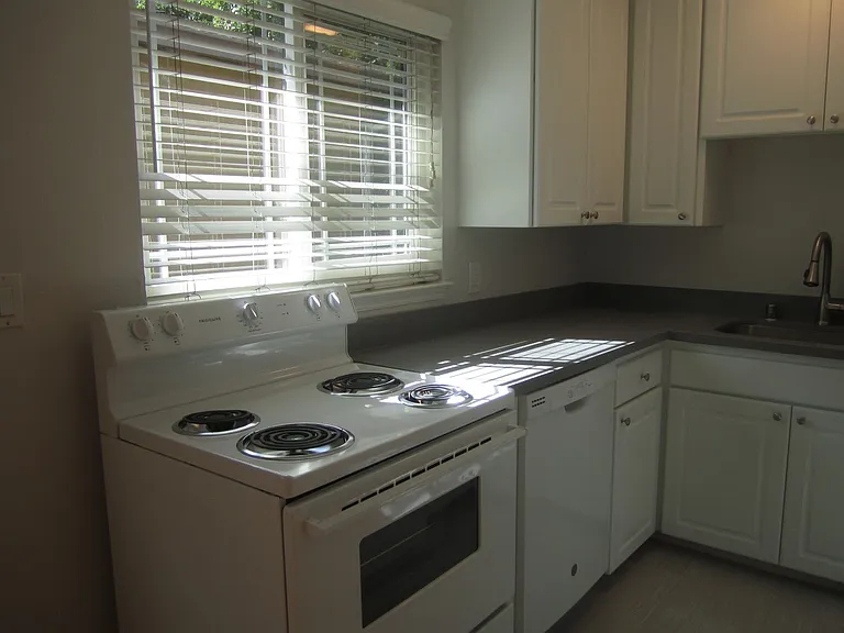 2370 Homestead Rd #7 — Photo 4