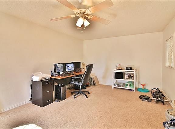 5th image of 817 Woodlawn Dr
