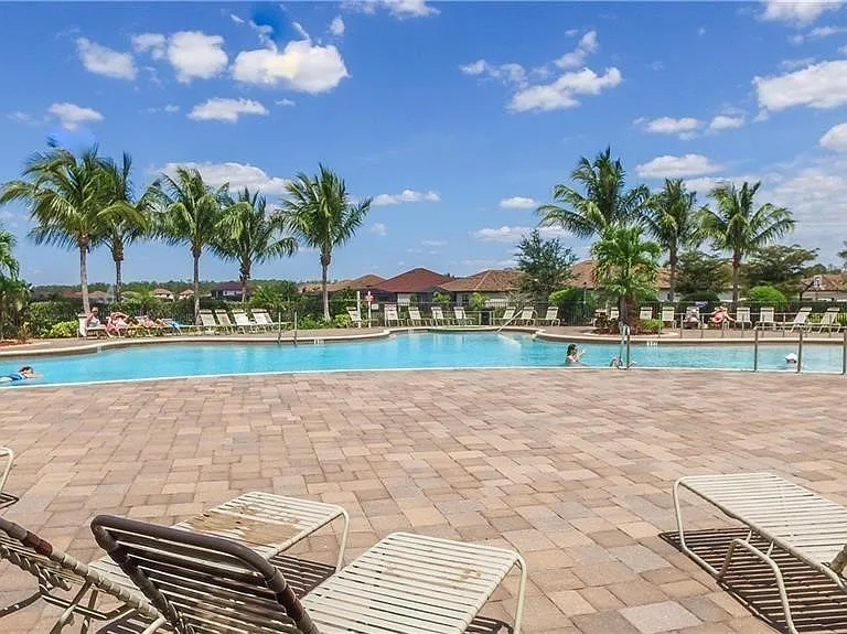 10960 Cherry Laurel Dr — Photo 25