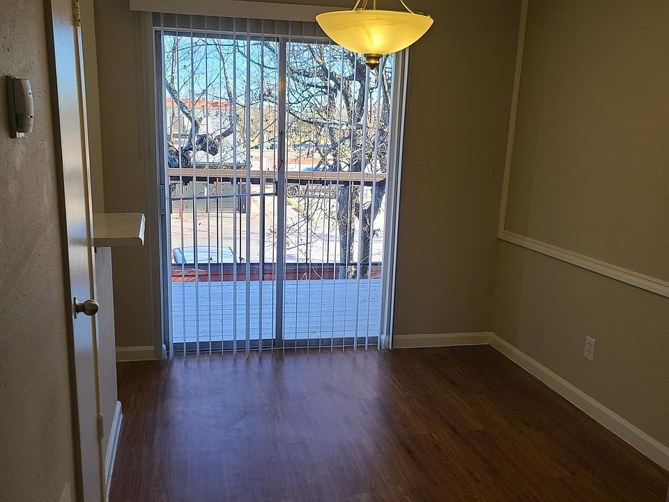 1st image of 1302 E Broadway St #109
