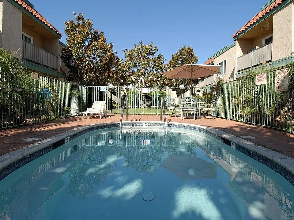Landmark Gardens Apartments