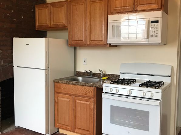 128 Stratford Ave #2A
