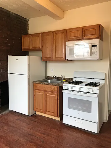 128 Stratford Ave Photo 1