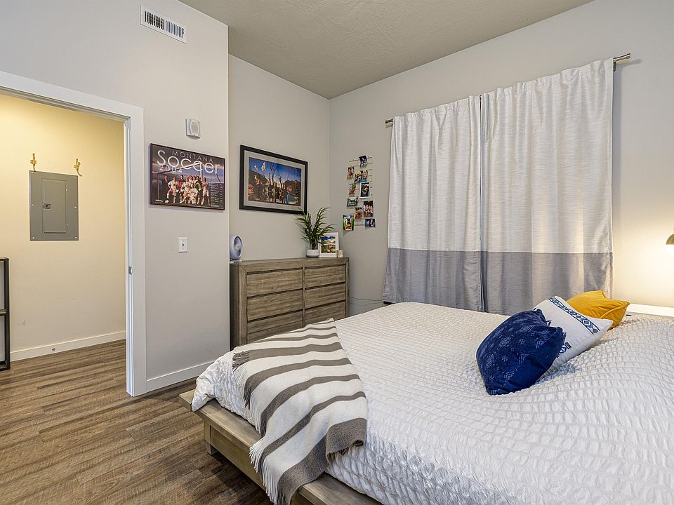 1st image of 205 Hickory St #203