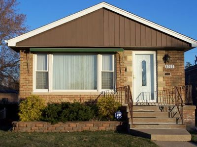 8517 S Indiana Ave, Chicago, IL, 60619