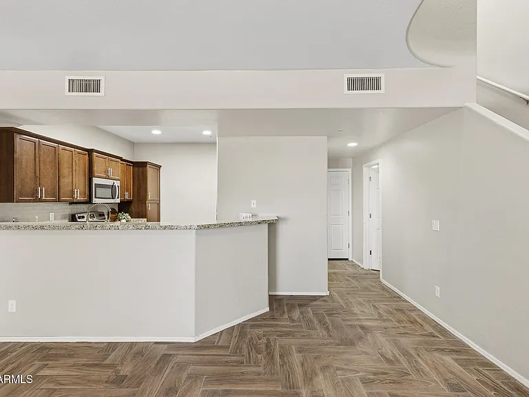 21655 N 36th Ave #106 — Photo 9