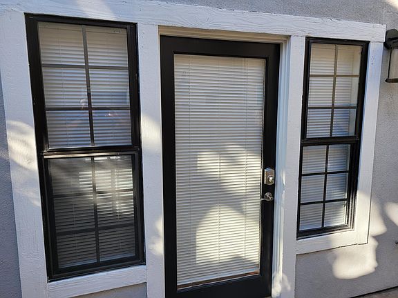 3rd image of 4556 Cove Dr