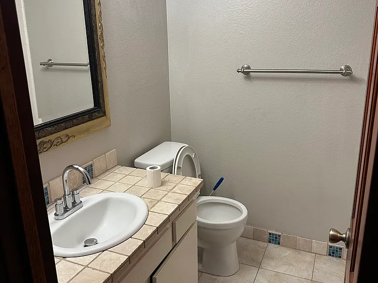 4901 Royce Rd — Photo 15
