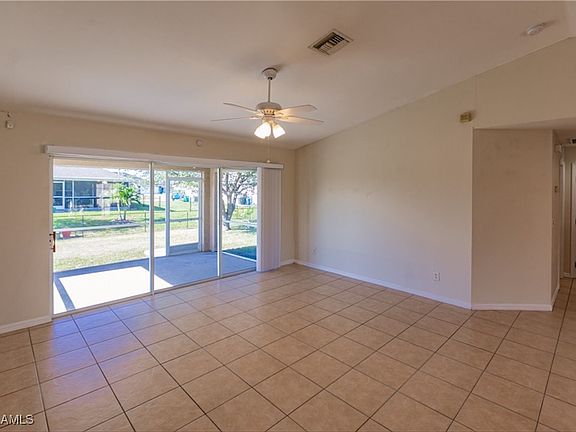 3rd image of 4124 NE 22nd Pl