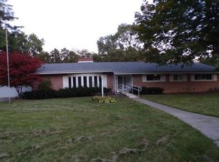 2750 Clairmount Dr, Saginaw, MI 48603