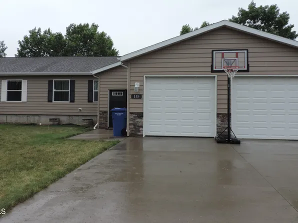 115 16th St NW, Beulah, ND 58523