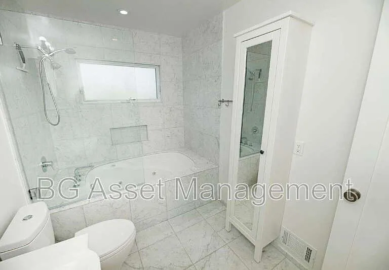 1411 Arlington Blvd — Photo 22