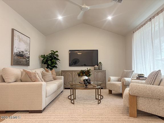 4th image of 4432 E VOLTAIRE Avenue