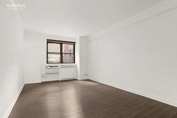 Rented by Sotheby's International Realty | media 71