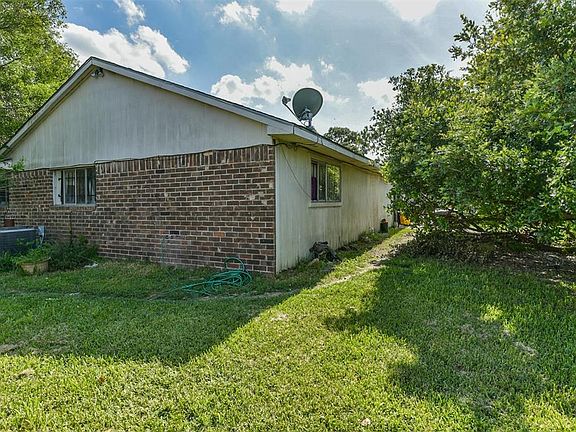 5th image of 12831 Fern Forest Dr