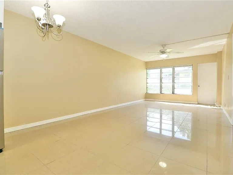 9915 Sandalfoot Blvd #408 — Photo 17