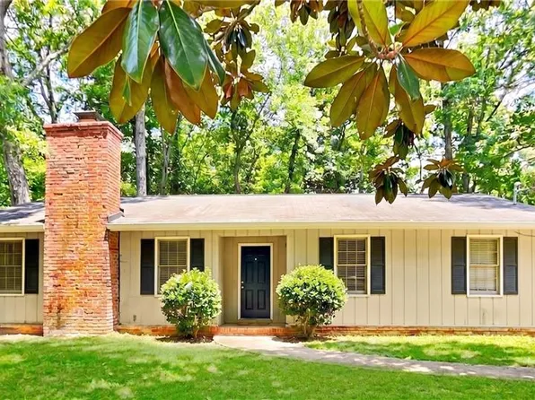 3295 Redona Dr, Atlanta, GA 30349