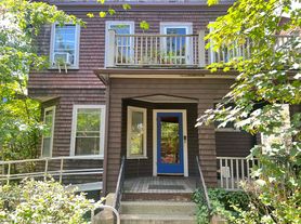 71 Fayerweather St, Cambridge, MA