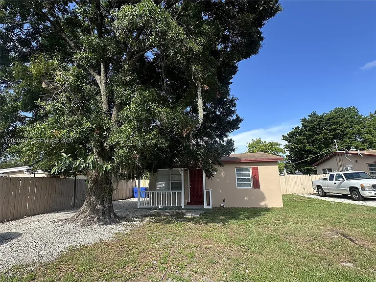 820 NW 4th Ave — Photo 5