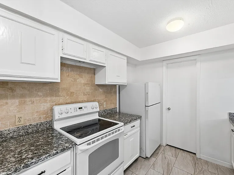 78 W Park West Dr — Photo 7