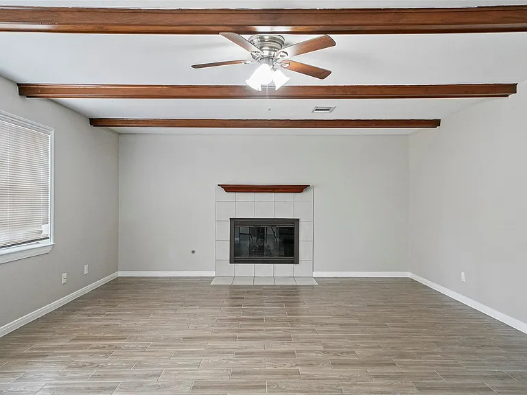 643 Ames St — Photo 18