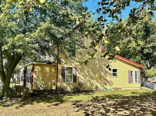 416 Lafayette St, Saint Paul, KS 66771